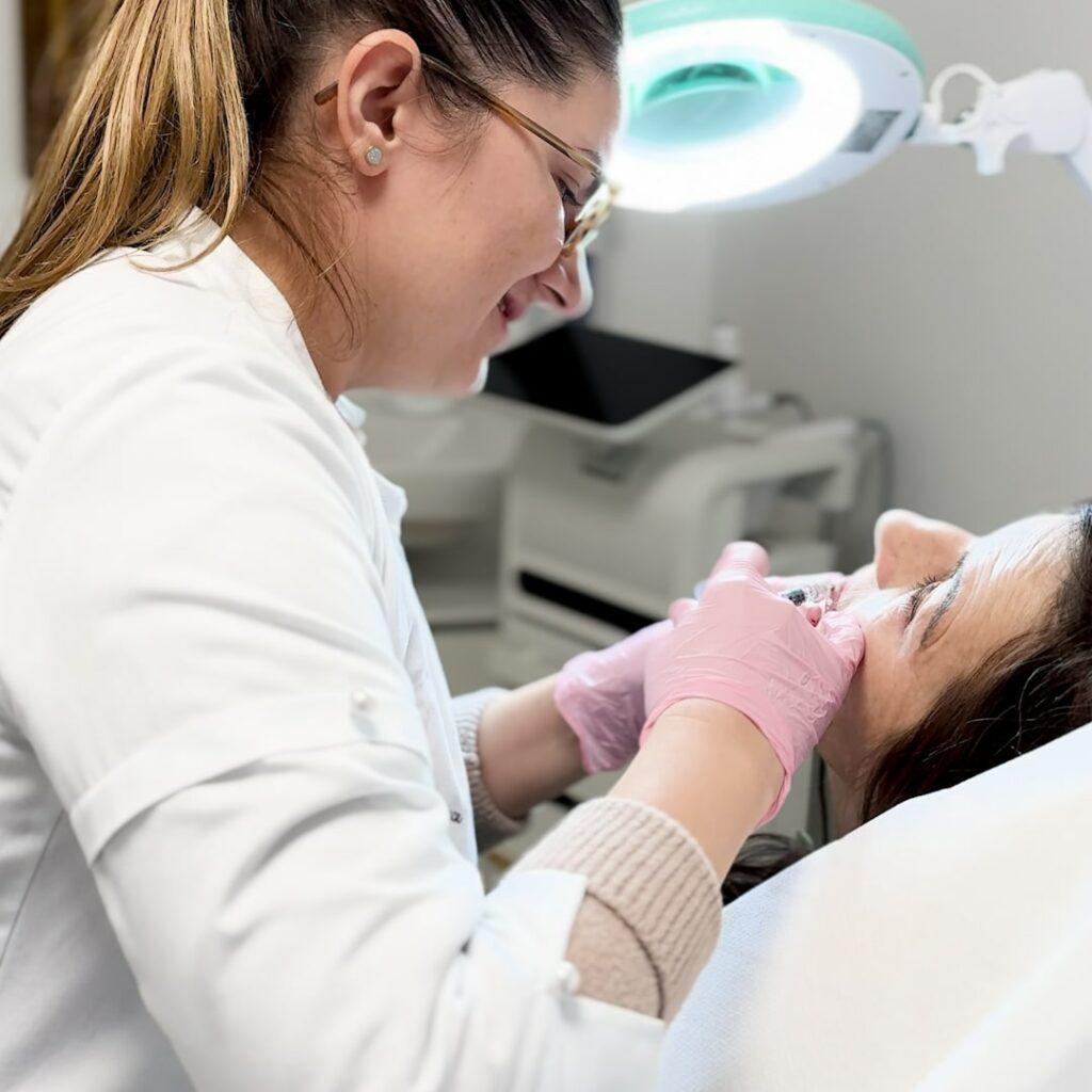 Lippenunterspritzung Video Thumbnail